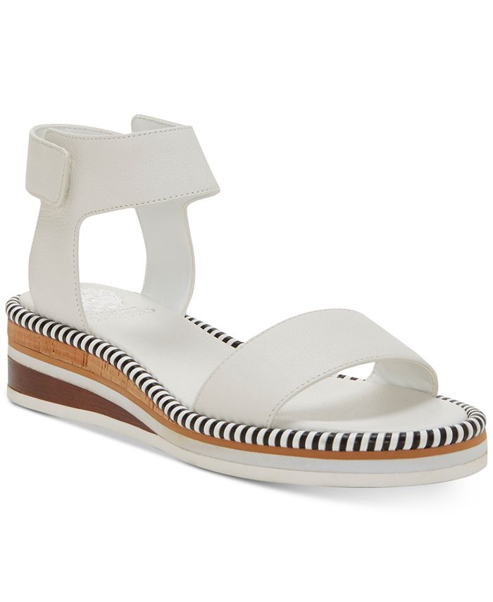 Vince camuto discount sandals flats