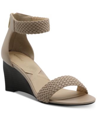 naturalizer zenia wedge sandal