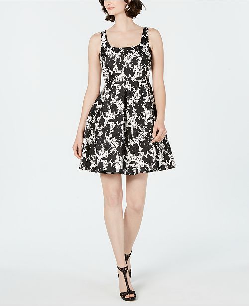 Taylor Petite Square Neck Floral Fit Flare Dress Reviews