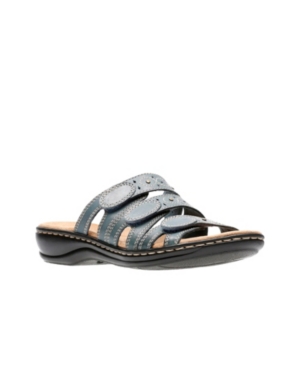 image of Clarks Collection Women-s Leisa Cacti Q Flat Sandals Women-s Shoes