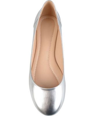 Journee Womens Kavn Medium and Wide Width Comfort Insole Slip On Round Toe Ballet Dress Flats