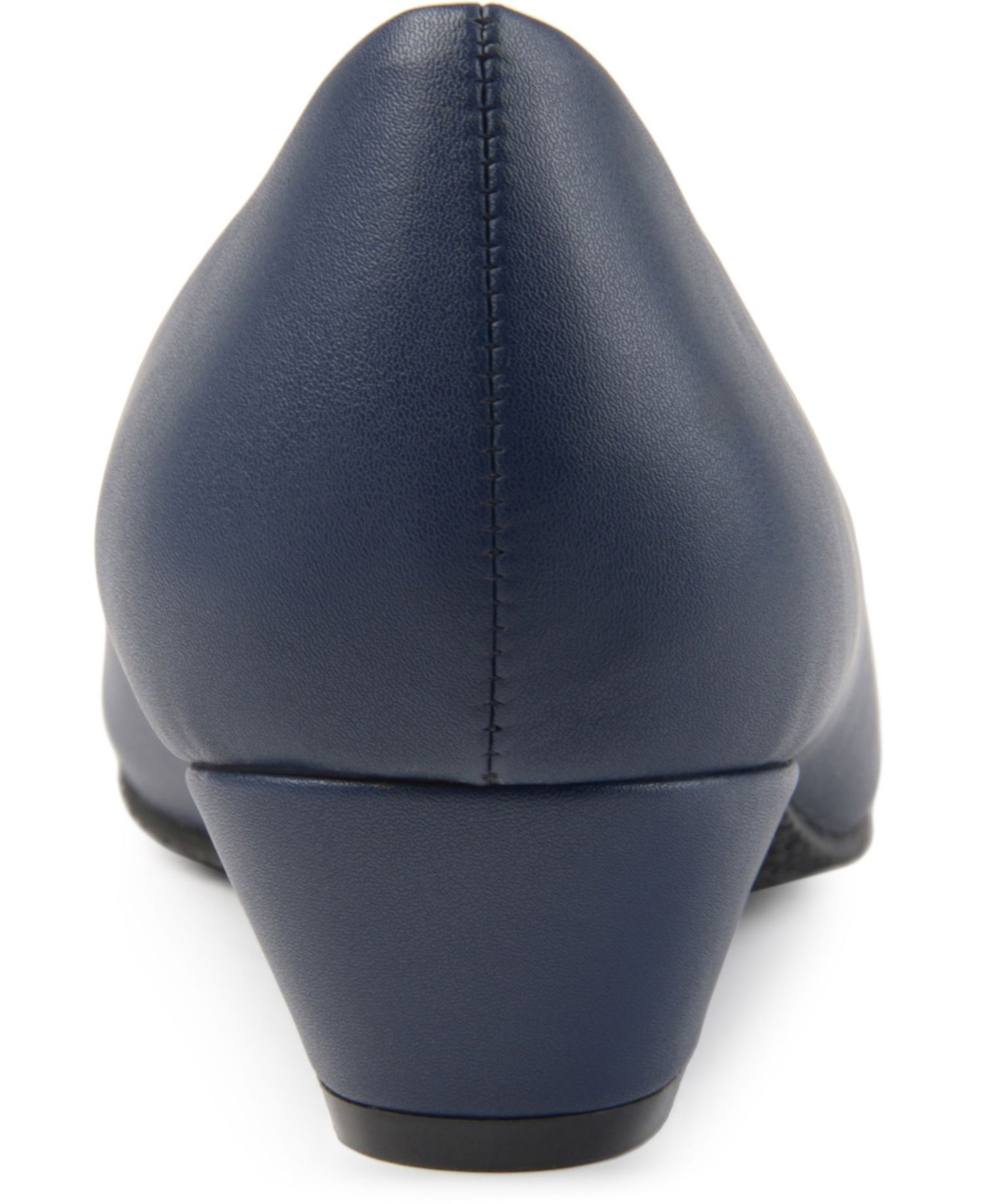 Women's Saar Round Toe Kitten Heel Pumps