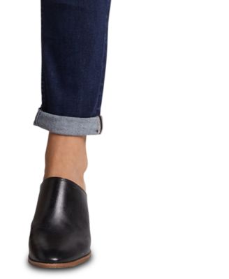 Women’s Boyfriend Mid Rise Slim Leg Jeans