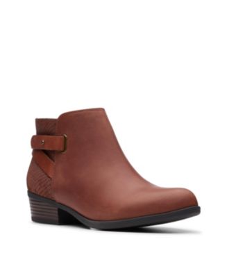 clarks women's addiy gladys fashion boot