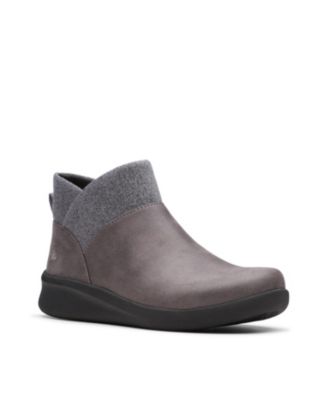 clarks cloudsteppers booties