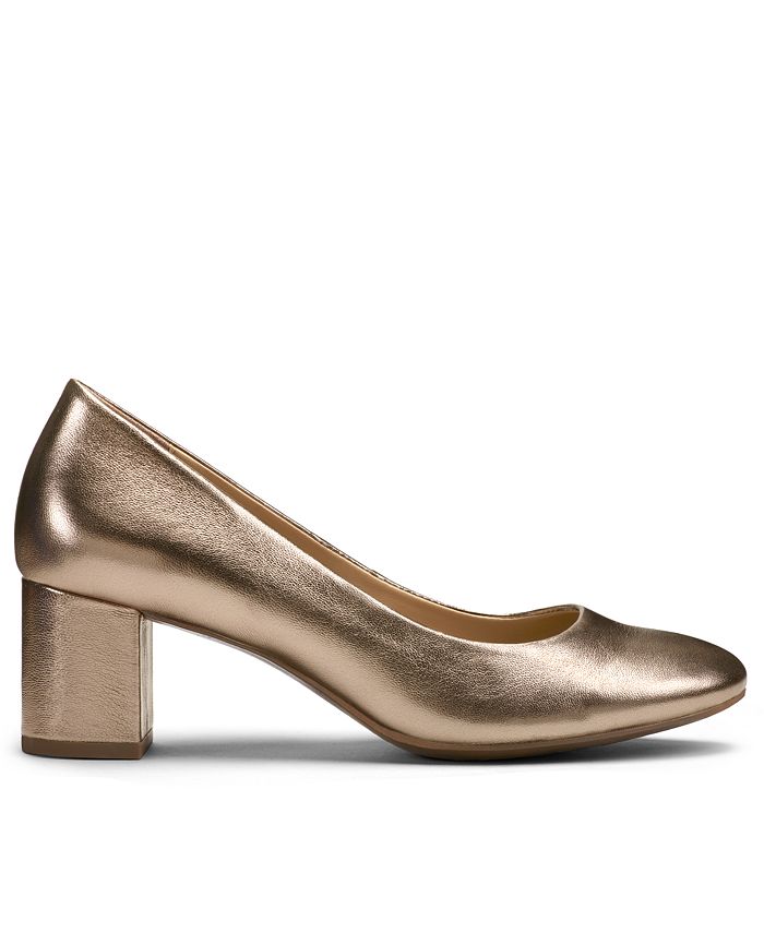 closed toe kitten heels