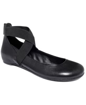 kenneth cole reaction flats