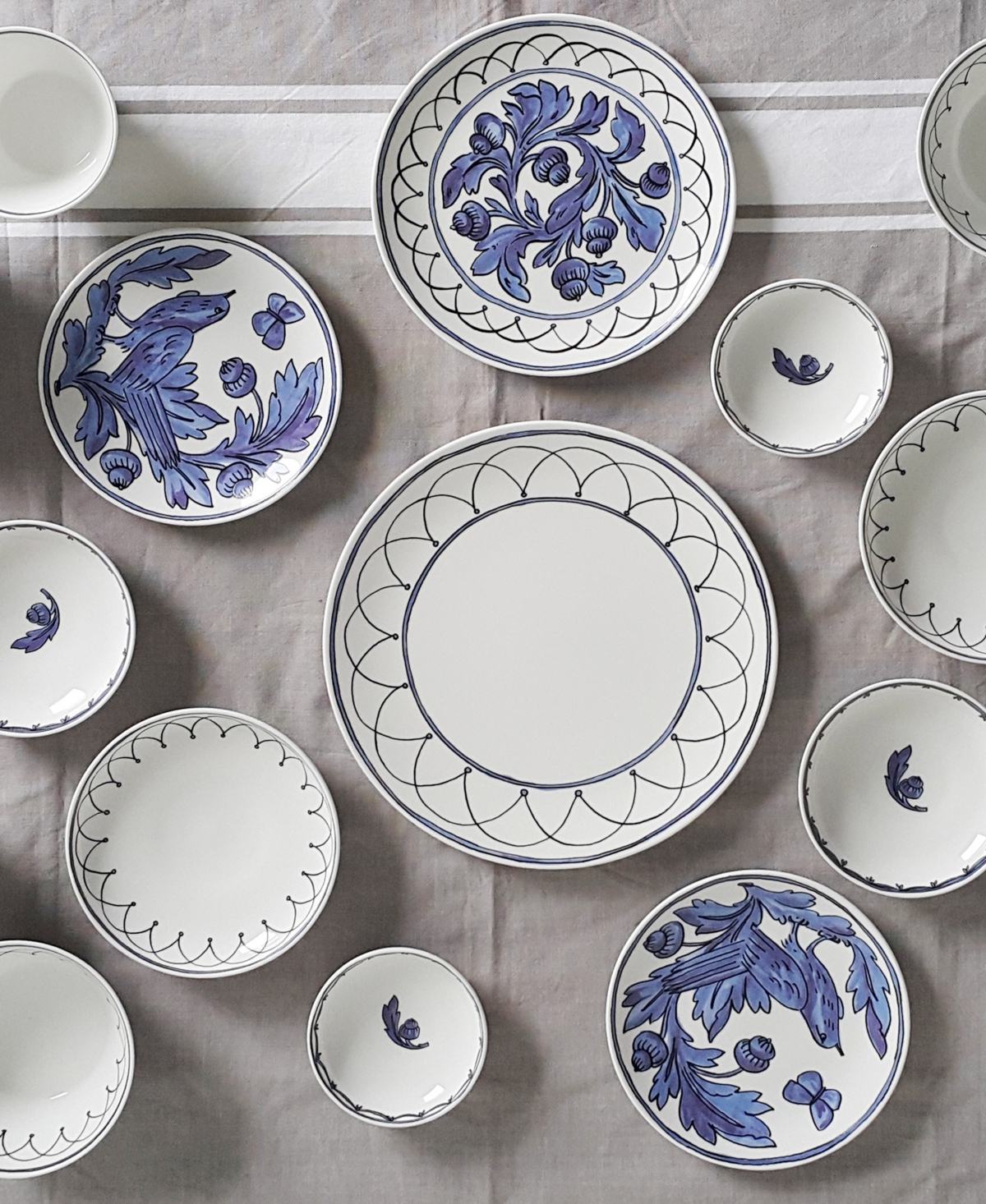 Twig New York Blue Bird Dinner Plate