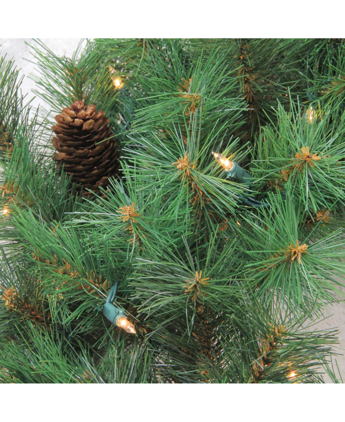 Northlight Pre-Lit Royal Oregon Pine Artificial Christmas Wreath 48-Inch Clear Lights
