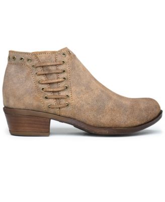 minnetonka brenna boot