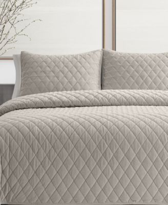 CLOSEOUT! Diamond Velvet Reversible 3 Piece Quilt Set, King