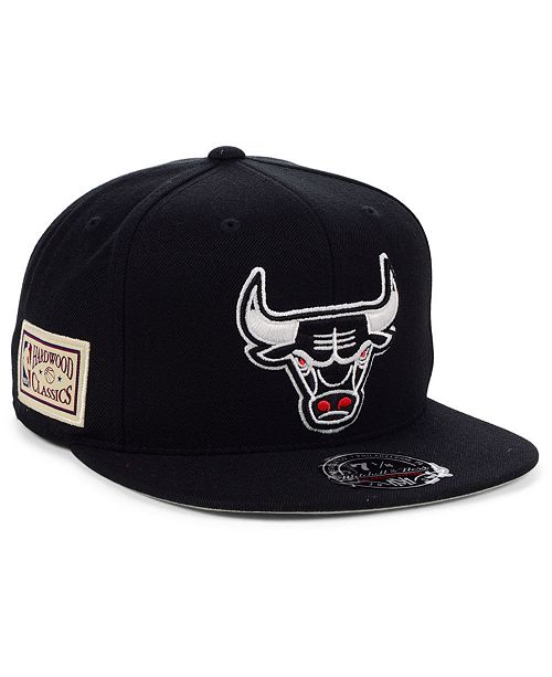 Mitchell Ness Chicago Bulls Hardwood Classic Patch Fitted Cap Reviews Sports Fan Shop By Lids Men Macy S