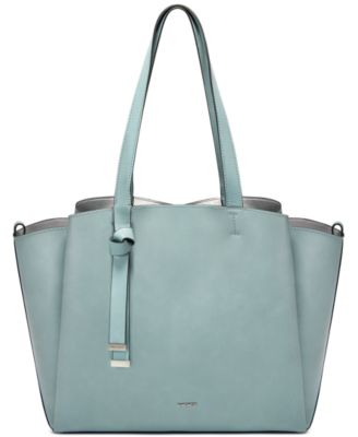 nine west tote