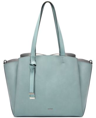 gaya tote nine west