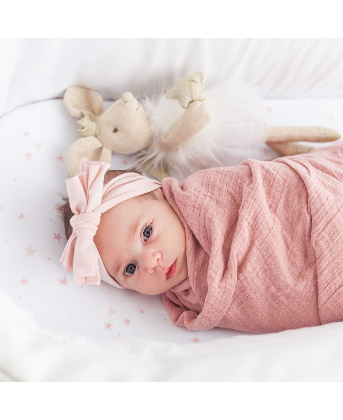 Ely's & Co. Baby Fitted Bassinet Sheet 100% Combed Jersey Cotton