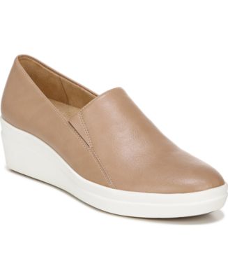 naturalizer sandra wedge slip on sneaker