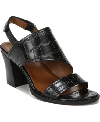 naturalizer closed toe sandals