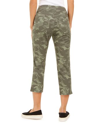 Camo sale capri pants