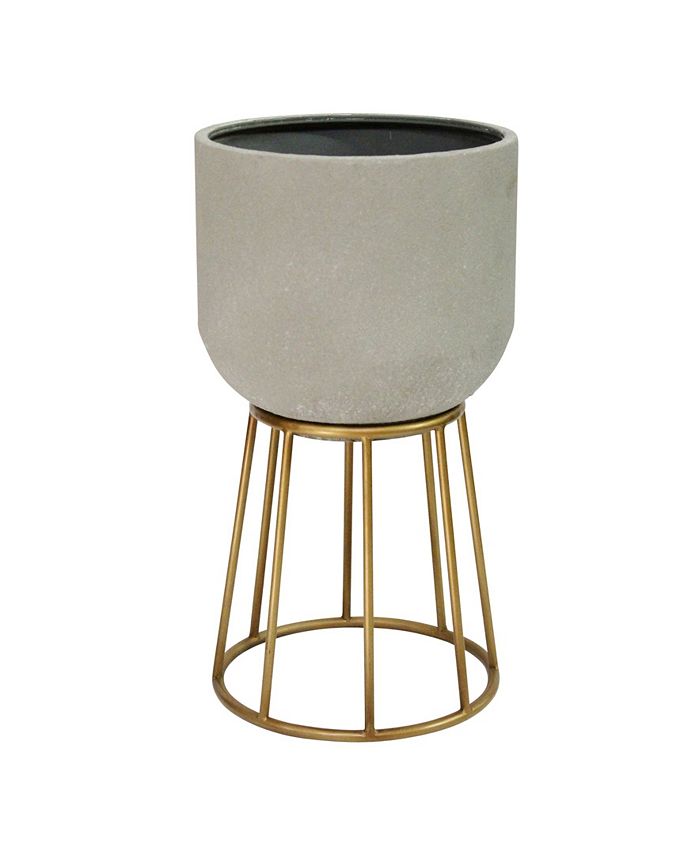 Stratton Home Décor - 