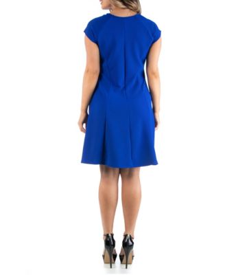 Plus Size Keyhole Neck Dress