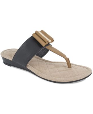 naturalizer vivian wedge sandals