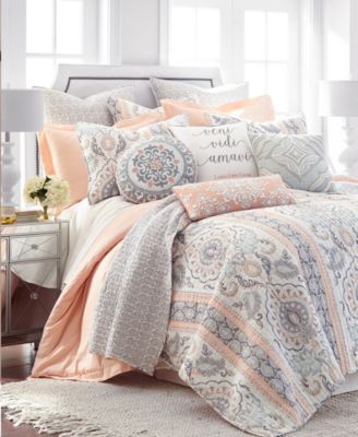 Levtex Darcy Reversible Quilt Sets In Coral