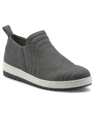 mootsies tootsies giggle slip on sport shoe