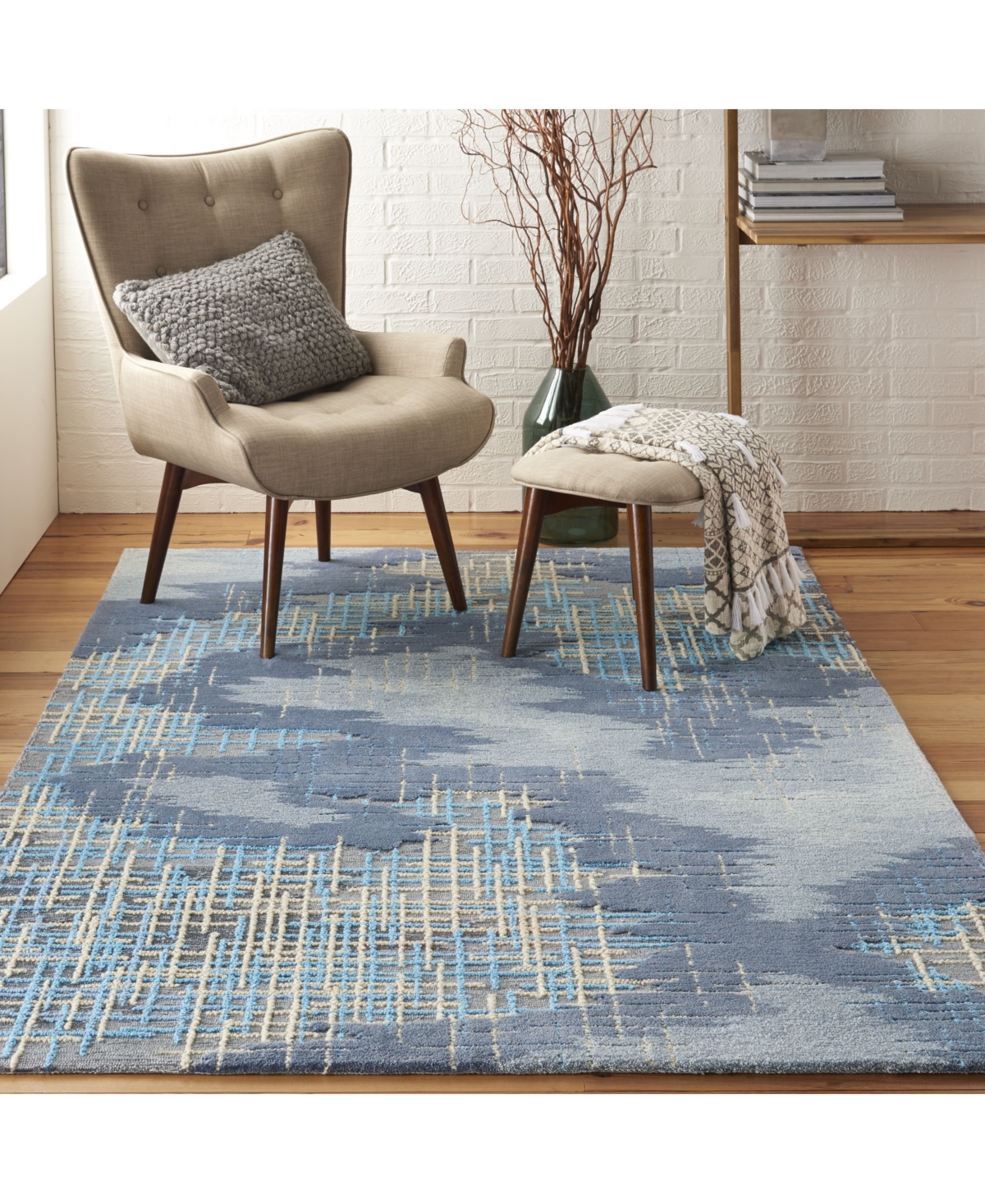 Nourison Home Symmetry SMM08and Beige Area Rug - Blue/beige