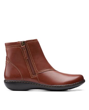 clarks ashland pine ankle bootie