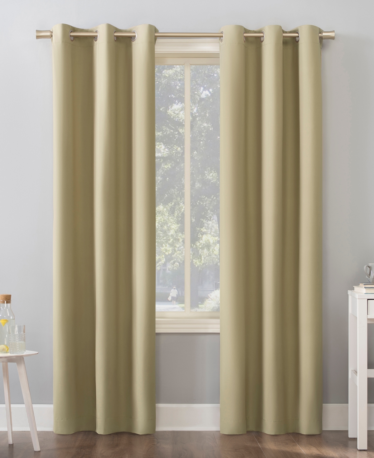 Cyrus Thermal Blackout Grommet Curtain Panel, 84" L x 40" W - Silver-Tone Gray