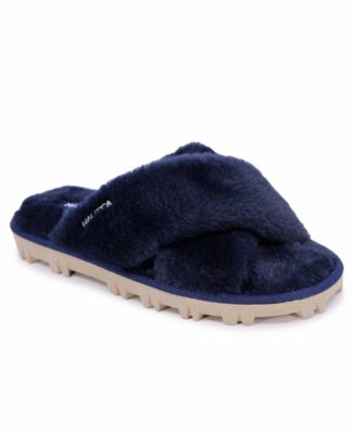 nautica fuzzy slippers