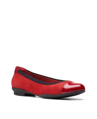 clarks red flats