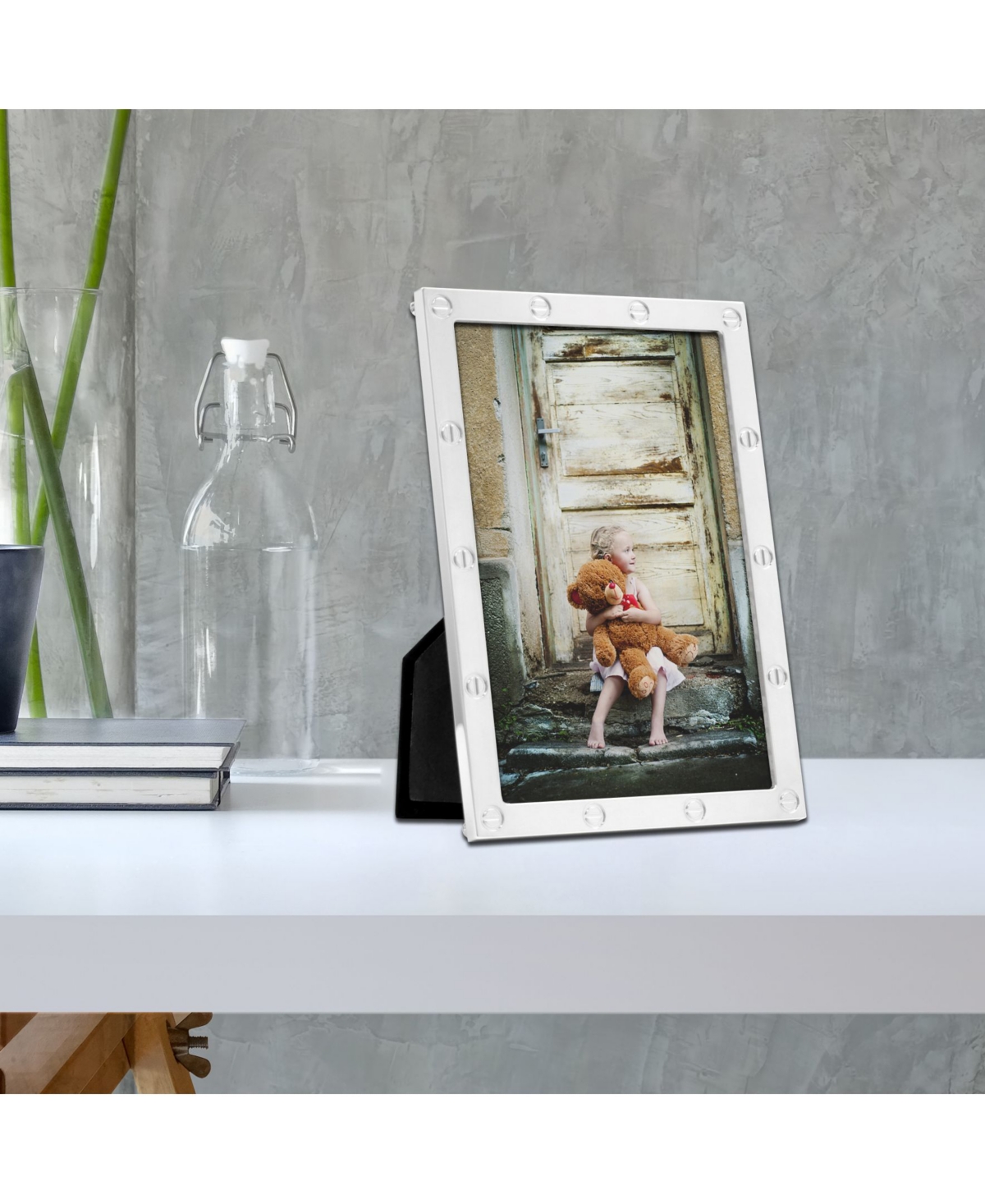 High Quality Polished Cast Metal Picture Frame - Screw Head Design, 5