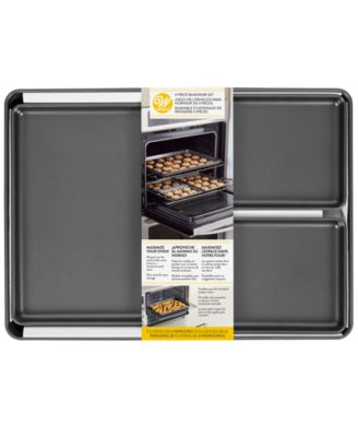 Wilton - Oven Maximizer Nonstick Baking Sheets, Set of 4