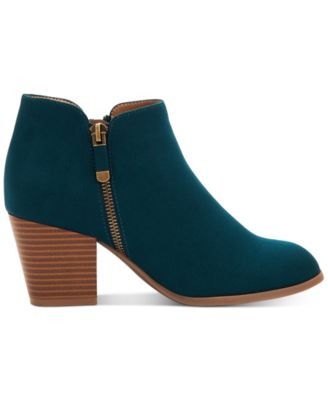 ugg classic turnlock boot