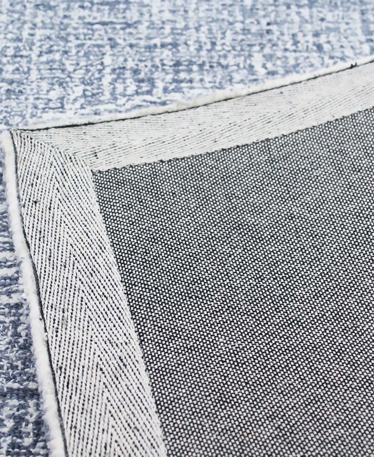 Bashian Taron AL120 2'6" x 8' Runner Rug