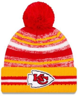 New Era - Men's Kansas City Chiefs 2021 Sideline Sport Official Pom Cuffed Knit Hat