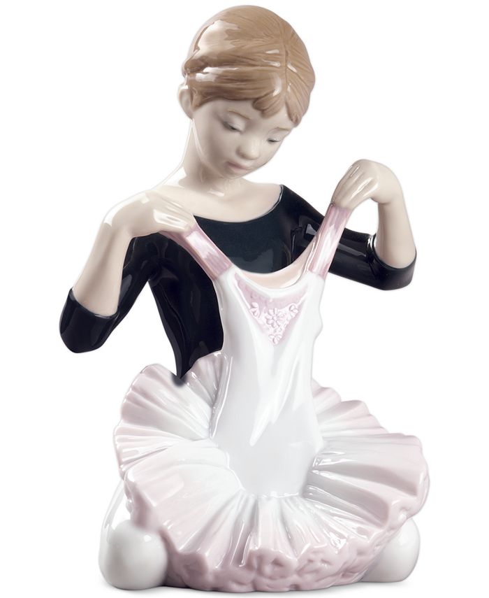 Lladró - Lladro My Debut Dress Figurine