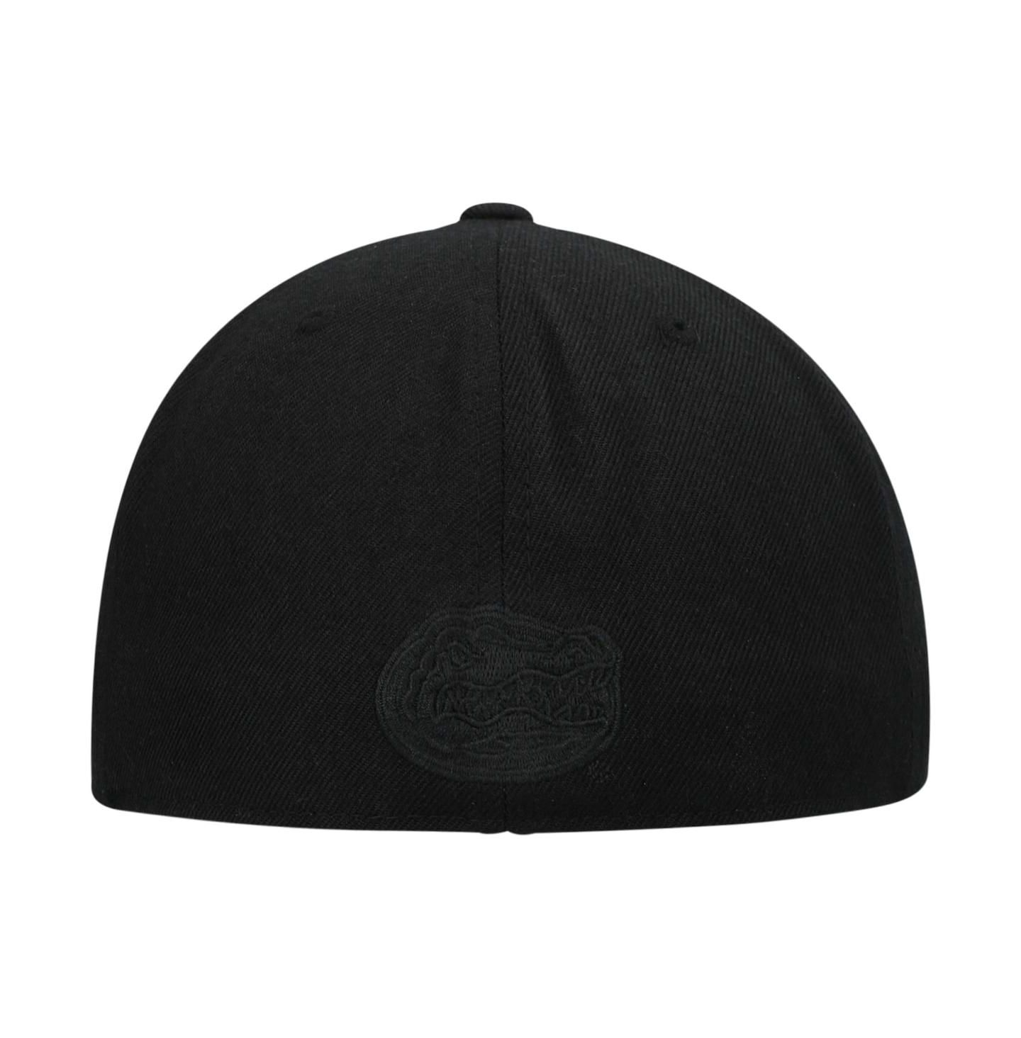 Мужская кепка Top of the World Florida Gators Black On Black Fitted Hat — фото 3