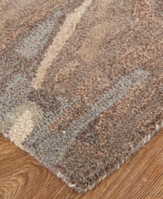 Amira R8632 2' x 3' Area Rug