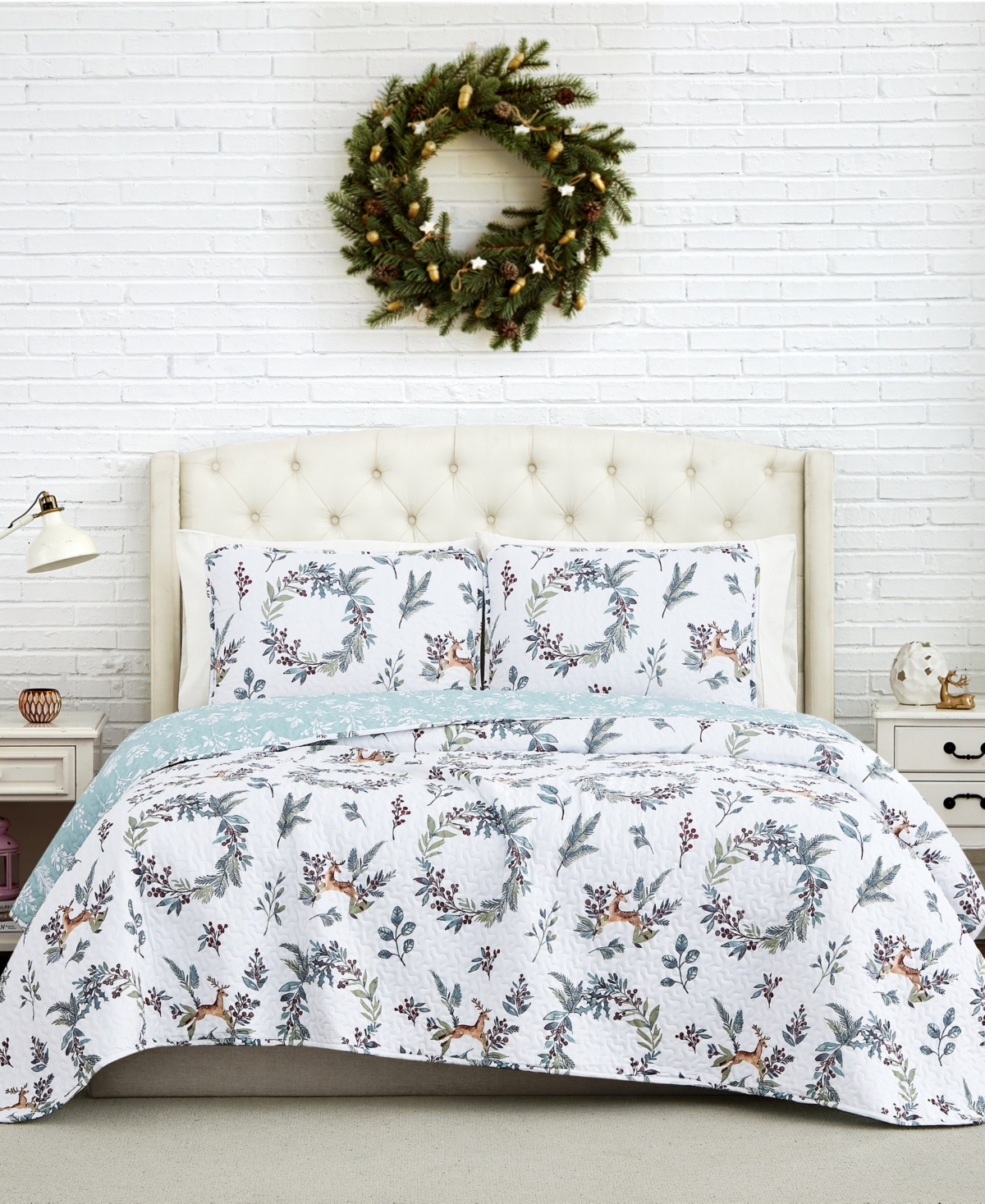 Southshore Fine Linens Happy Holidays Oversized Reversible 3 Piece Quilt Set, King Or California King In Multi