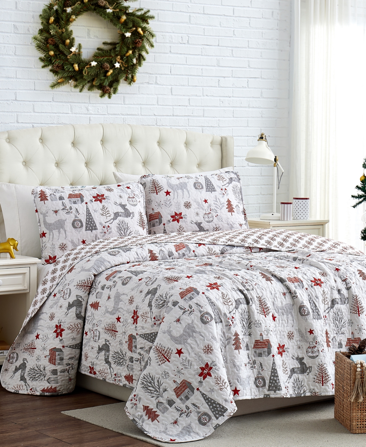 Southshore Fine Linens Holly Jolly Lane Oversized Reversible 3 Piece Quilt Set, King Or California King In Multi