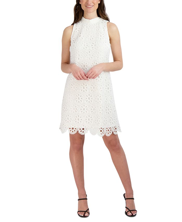 Robbie Bee Women's Sleeveless Tiered Lace Maxi Dress White Size 3X