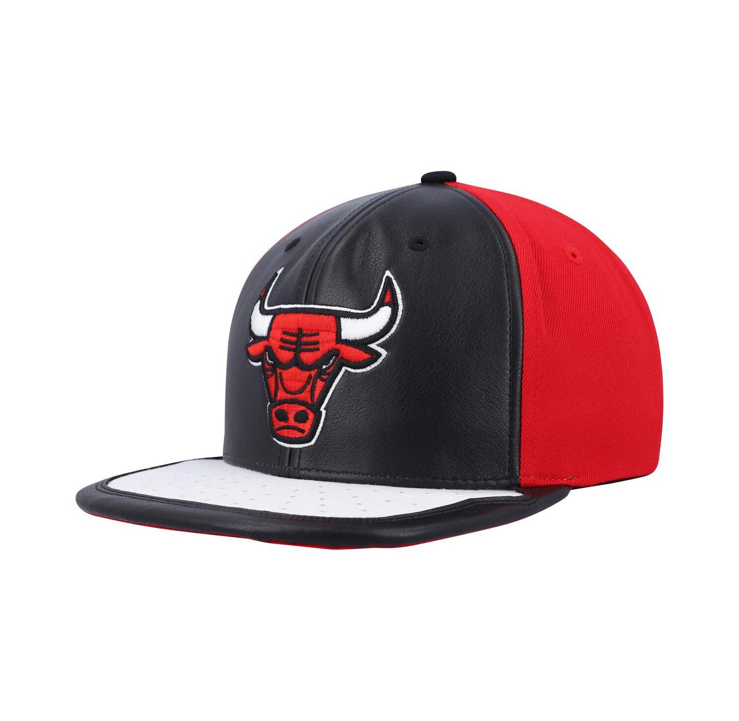 Men's Black and White Chicago Bulls Day One Snapback Hat