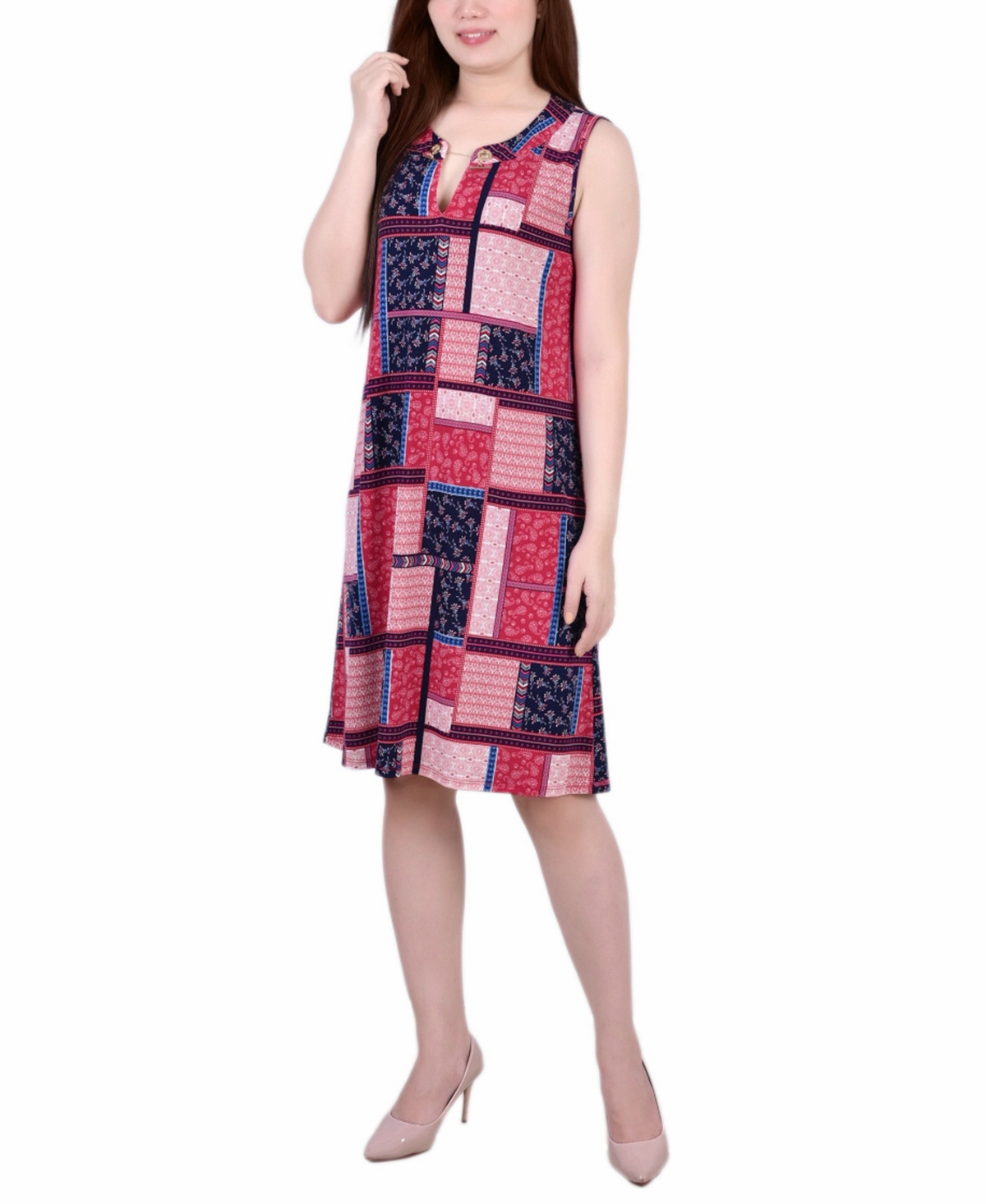 Ny Collection Petite Size Sleeveless Keyhole Dress With Hardware In Sunquilt