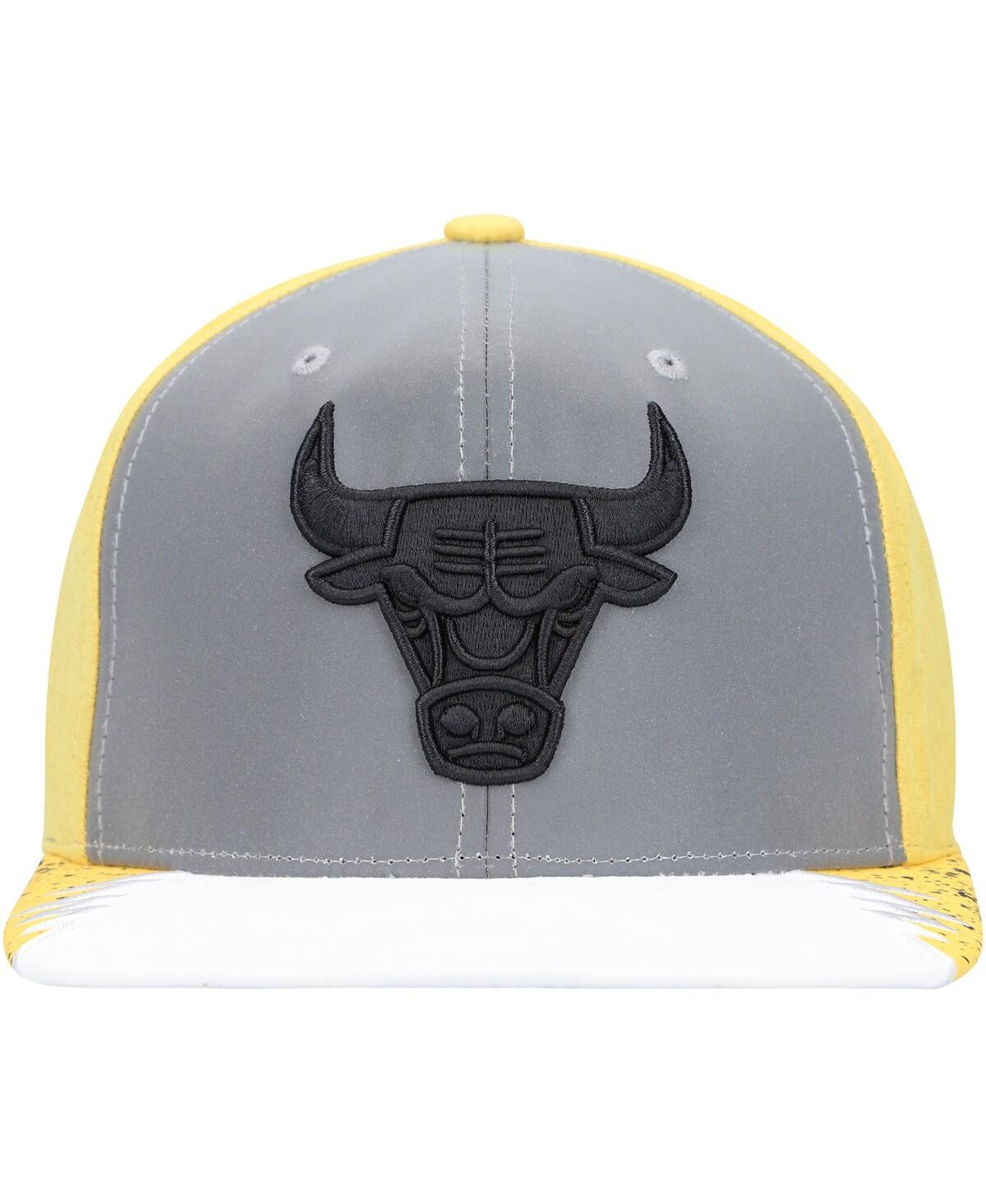 Men's Mitchell & Ness Yellow Chicago Bulls Day 5 Snapback Hat - Yellow