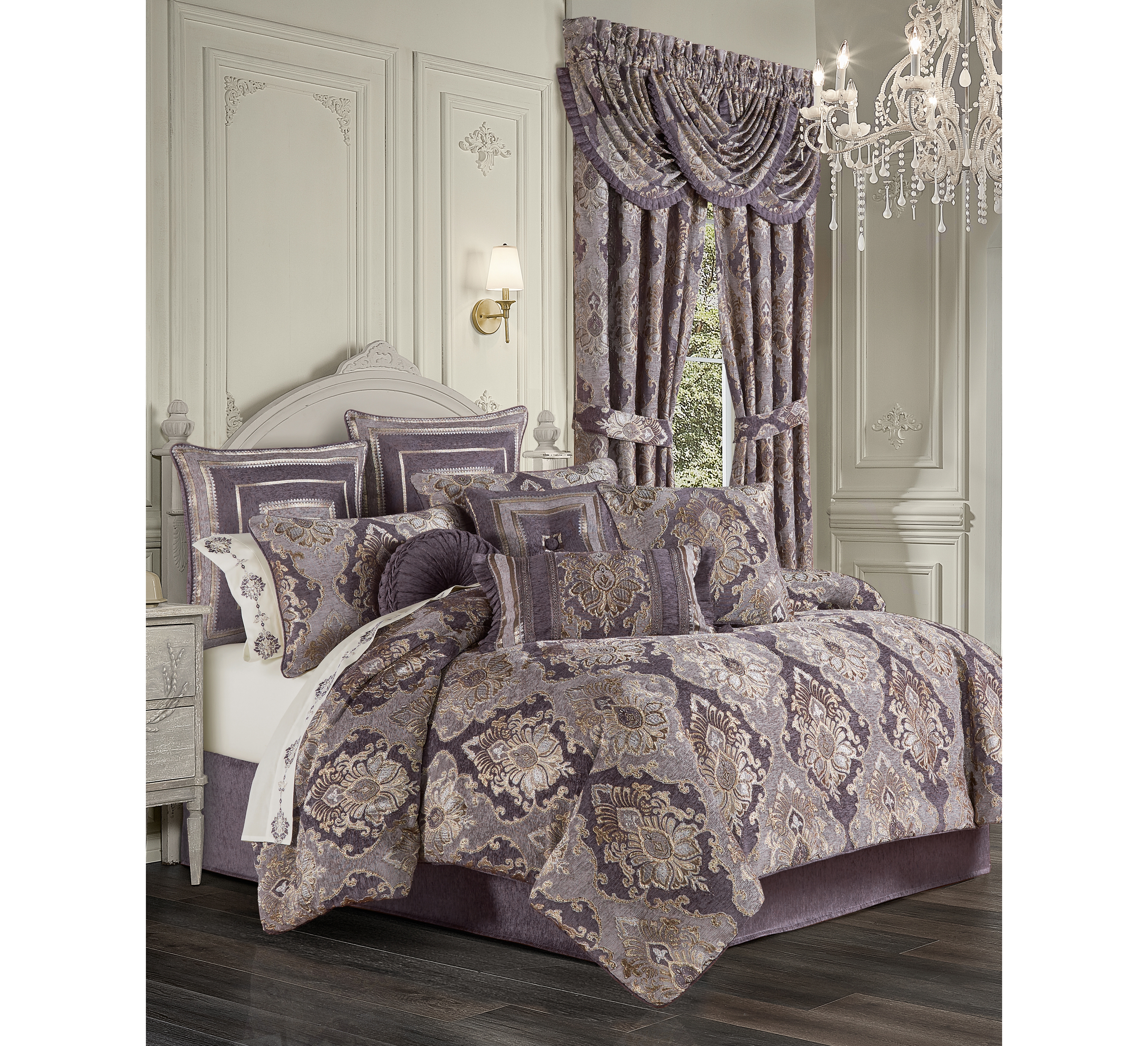 Five Queens Court Dominique 4 Piece Comforter Set, Queen