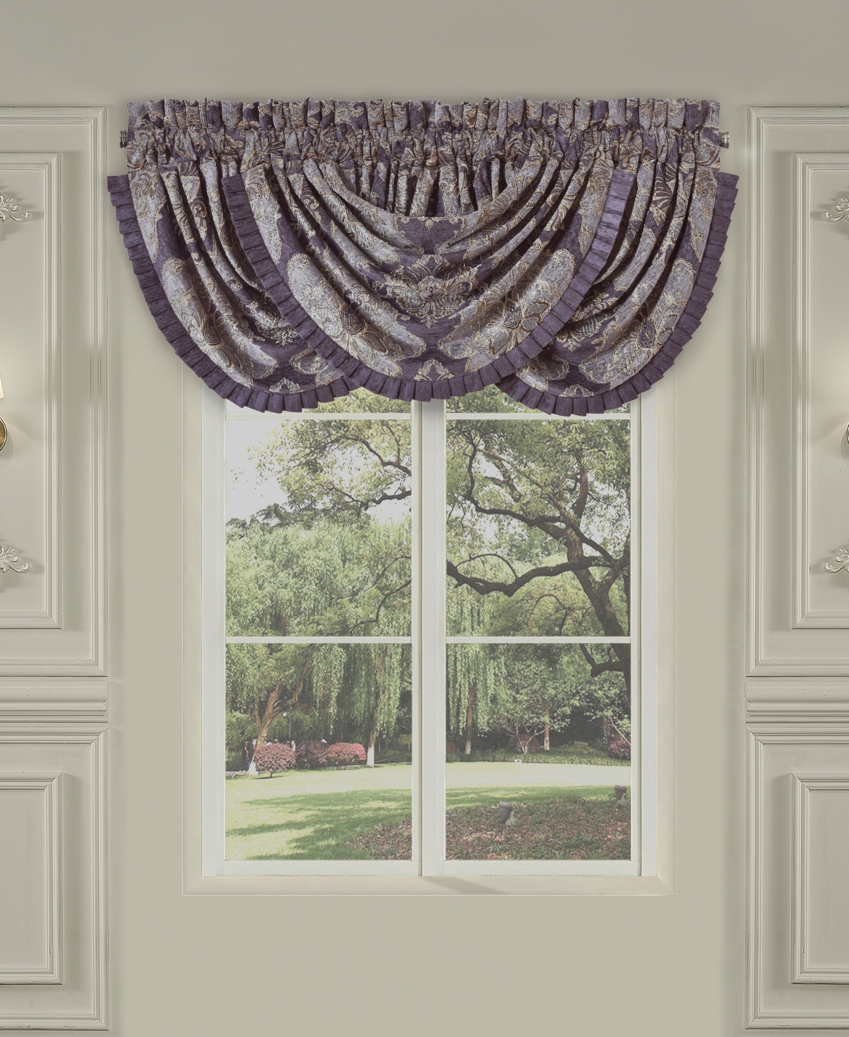 Five Queens Court Dominique Window Waterfall Valance Bedding In Lavender