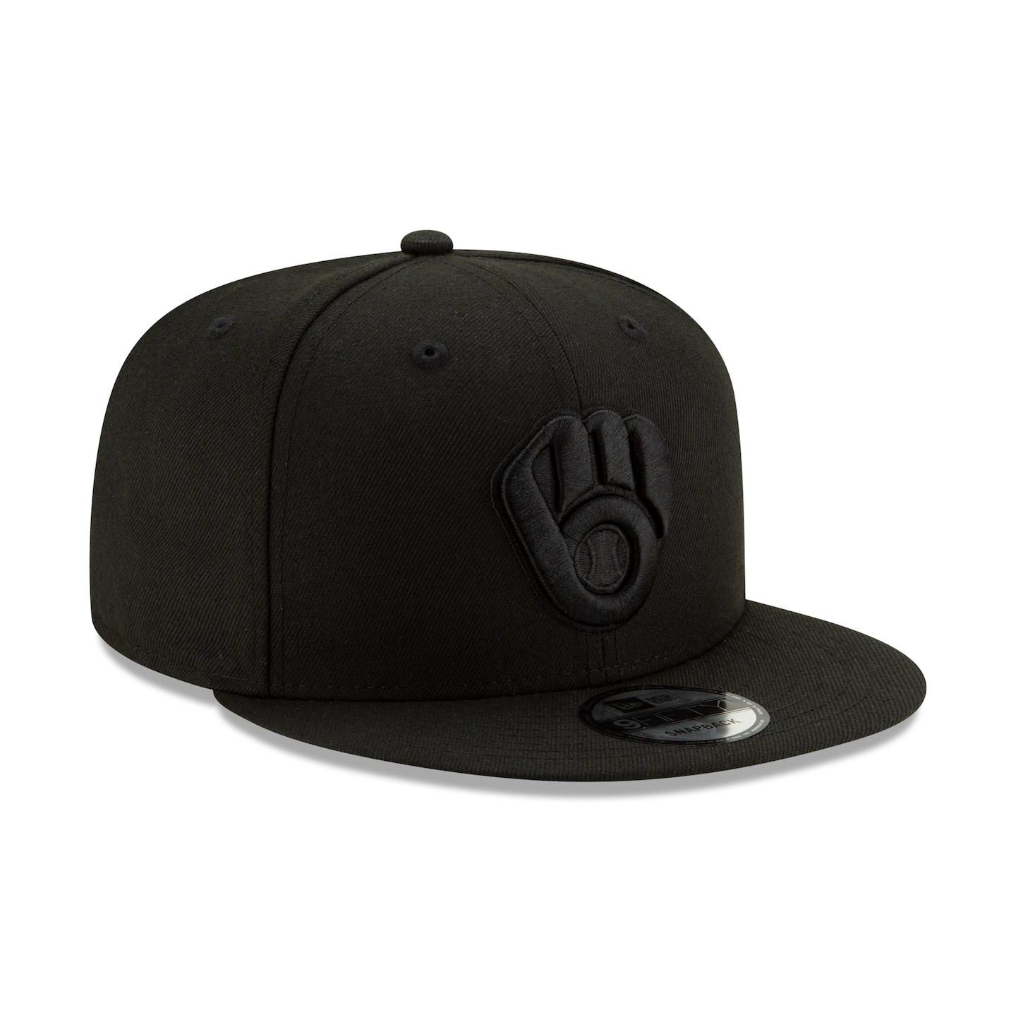 Мужская кепка New Era Milwaukee Brewers Black on Black 9FIFTY Snapback Adjustable Hat - Black — фото 4
