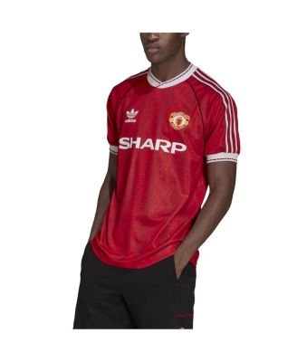 red manchester united jersey